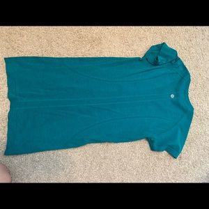 Teal lululemon shirt